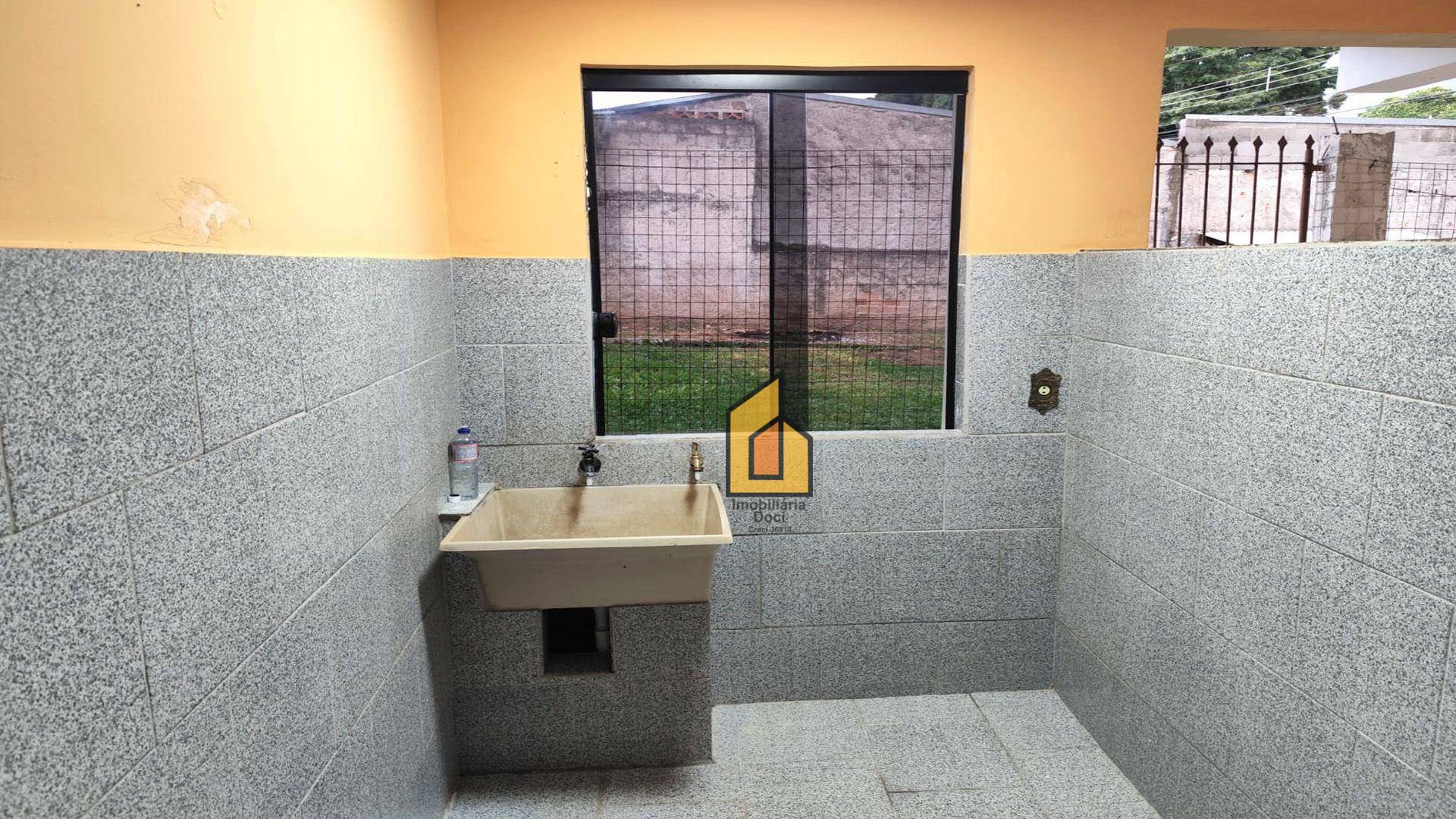 Casa para alugar com 3 quartos, 220m² - Foto 18