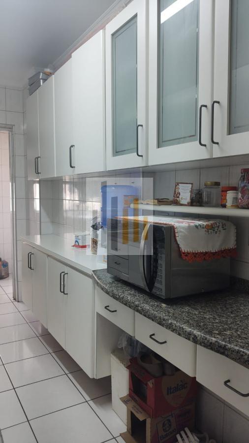 Apartamento à venda com 3 quartos, 84m² - Foto 17