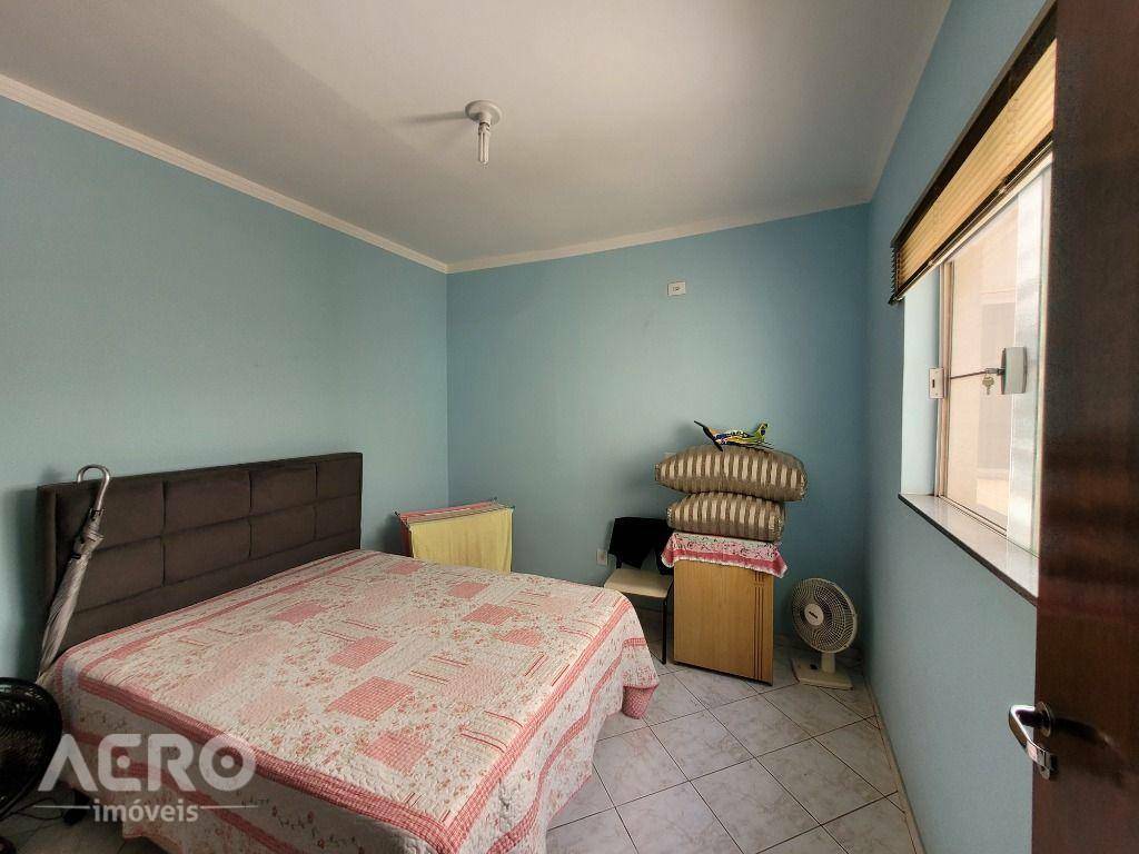 Casa à venda com 3 quartos, 180m² - Foto 15