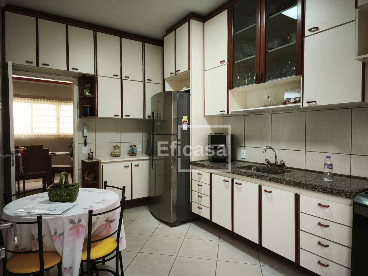 Casa, 3 quartos, 220 m² - Foto 9