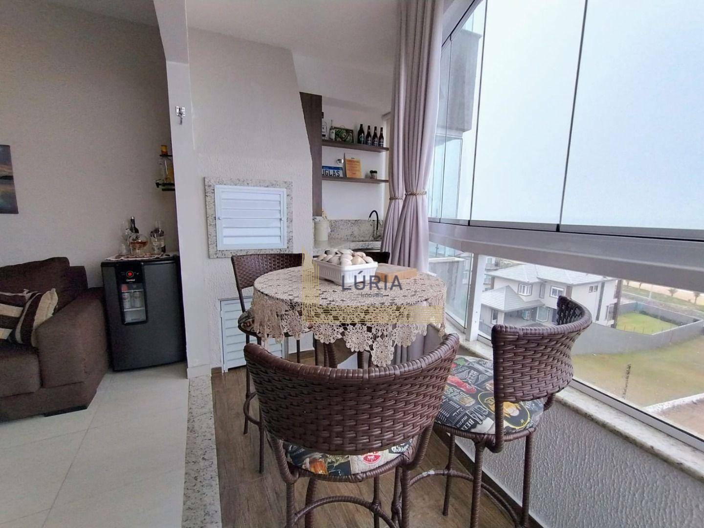 Apartamento à venda com 3 quartos, 88m² - Foto 2