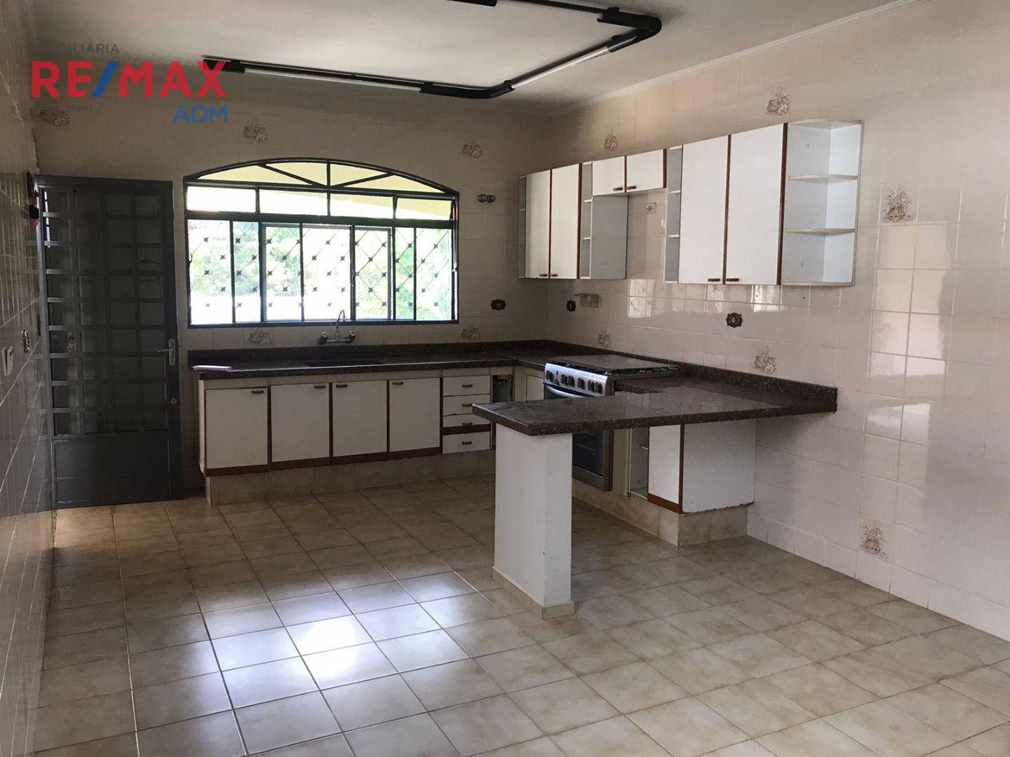 Casa à venda com 3 quartos, 206m² - Foto 9