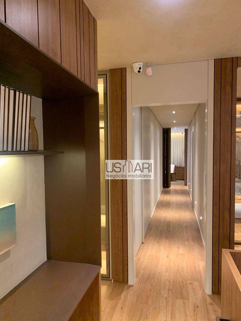 Apartamento, 3 quartos, 270 m² - Foto 2