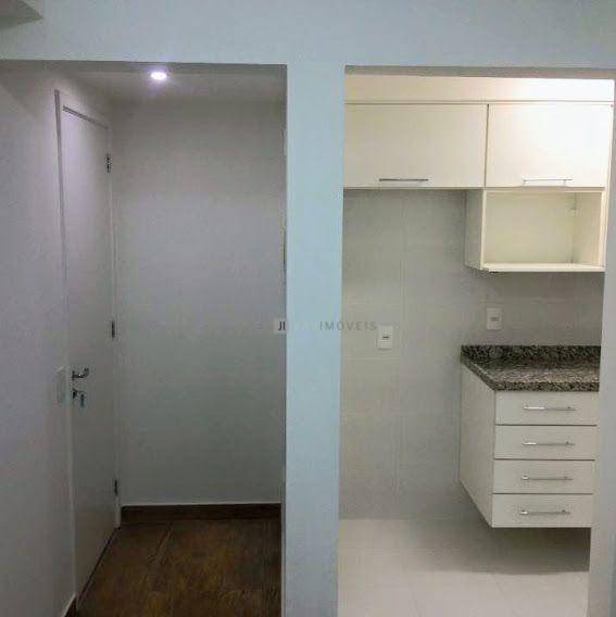 Apartamento à venda com 2 quartos, 65m² - Foto 4