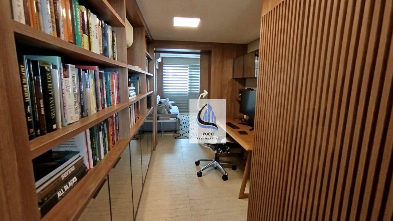 Apartamento para alugar com 4 quartos, 271m² - Foto 14