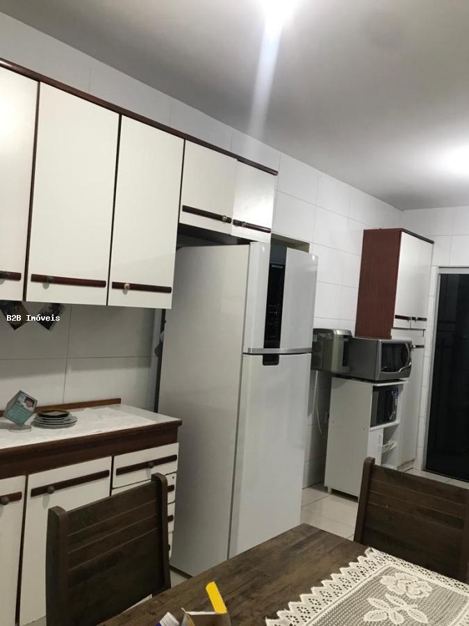 Casa à venda com 2 quartos, 105m² - Foto 3