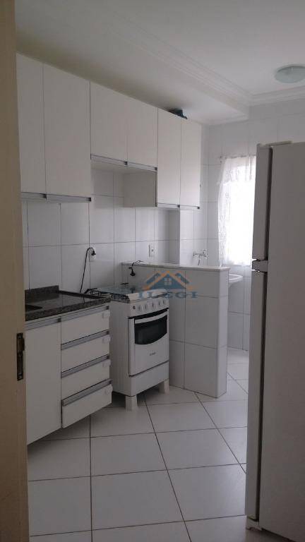 Apartamento à venda com 2 quartos, 63m² - Foto 8