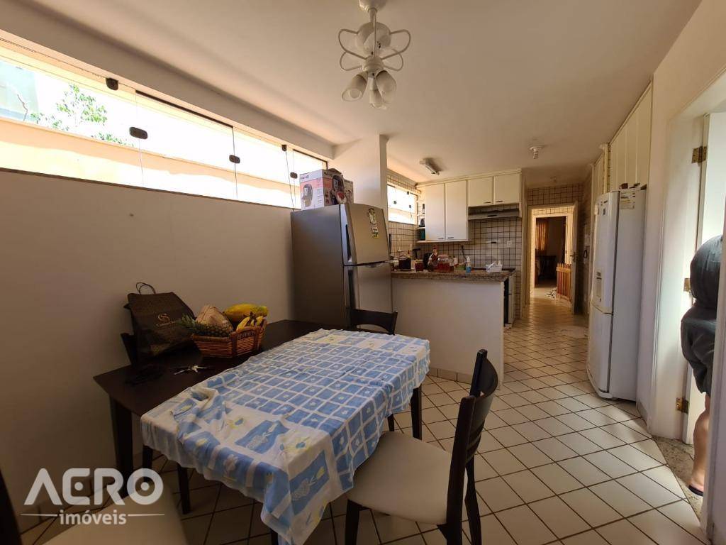 Casa de Condomínio à venda com 3 quartos, 320m² - Foto 21