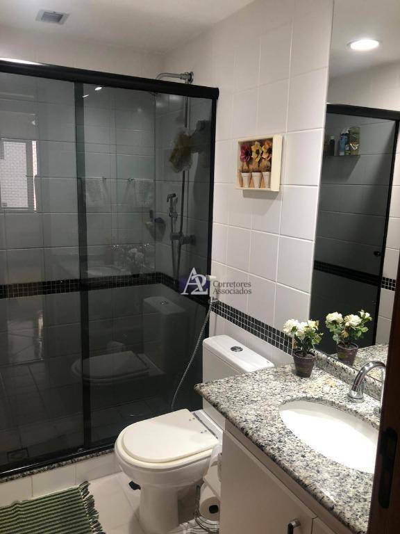 Apartamento à venda com 2 quartos, 67m² - Foto 11