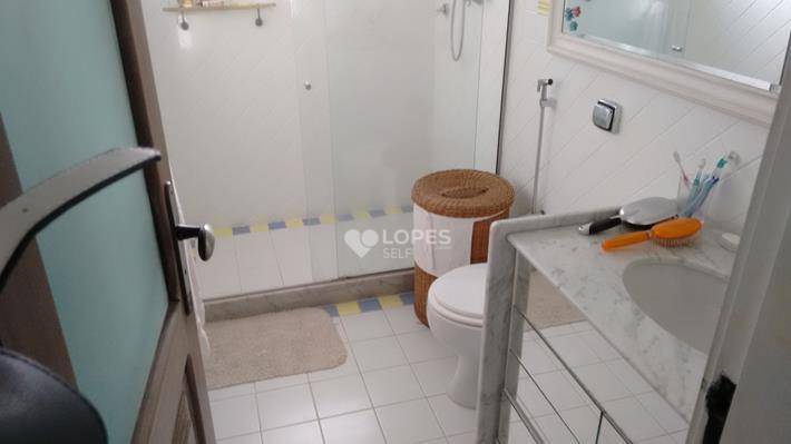 Casa de Condomínio à venda com 4 quartos, 300m² - Foto 18