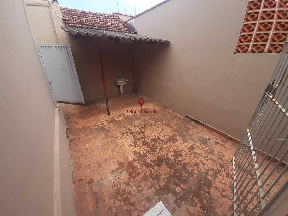 Casa para alugar com 6 quartos, 380m² - Foto 34