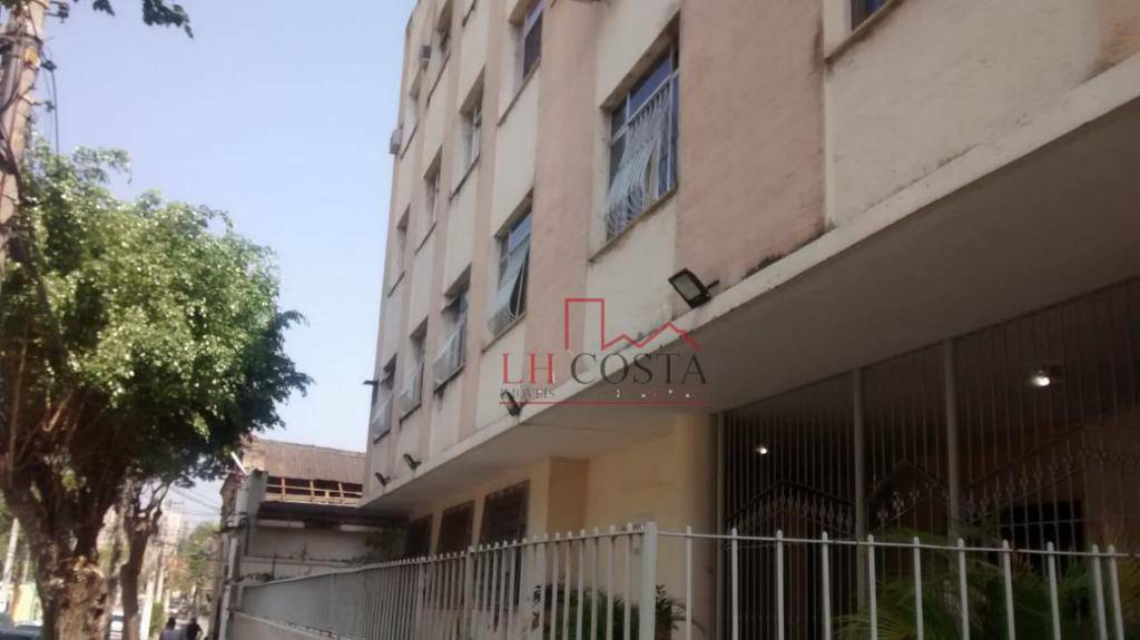 Apartamento à venda com 2 quartos, 79m² - Foto 1