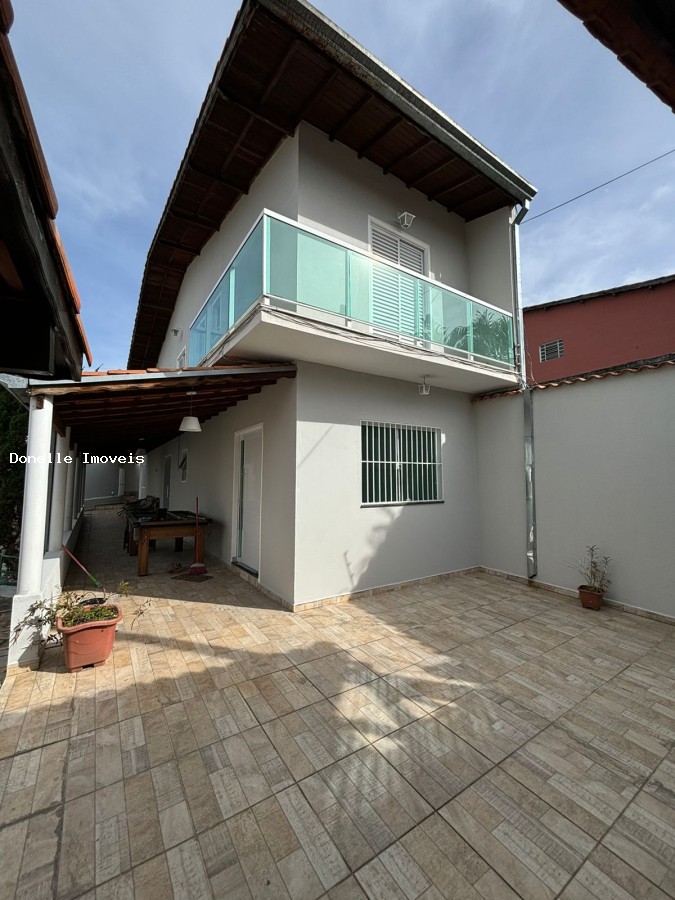 Sobrado para alugar com 3 quartos, 200m² - Foto 2