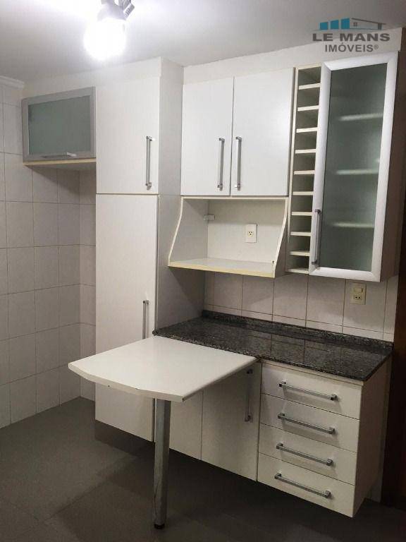 Apartamento à venda com 3 quartos, 97m² - Foto 4