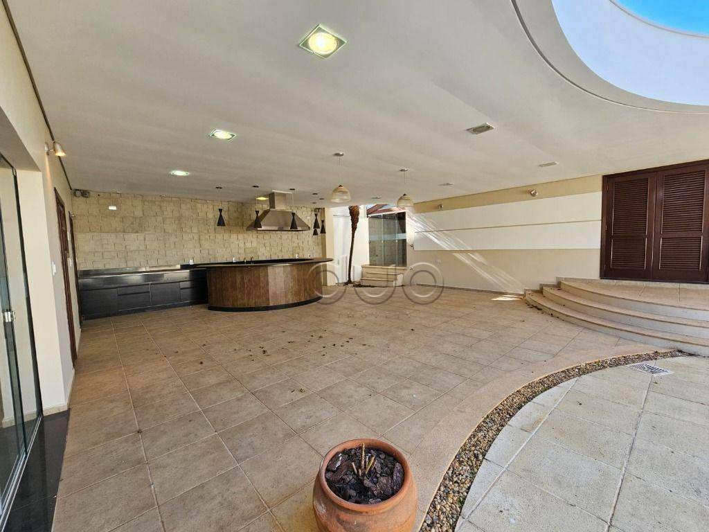 Casa de Condomínio para alugar com 3 quartos, 390m² - Foto 48