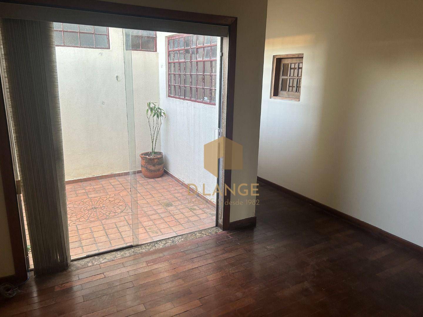 Casa à venda com 3 quartos, 300m² - Foto 16