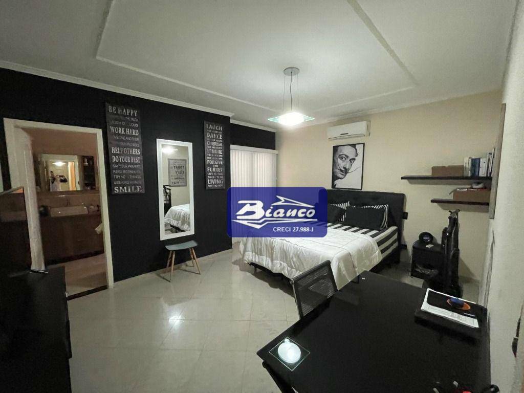 Sobrado à venda com 3 quartos, 157m² - Foto 12