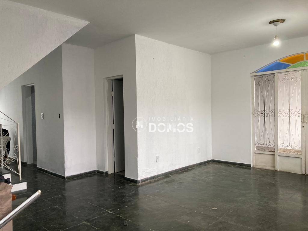 Casa à venda com 3 quartos, 250M2 - Foto 18