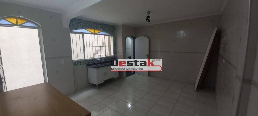 Sobrado à venda com 4 quartos, 180m² - Foto 5