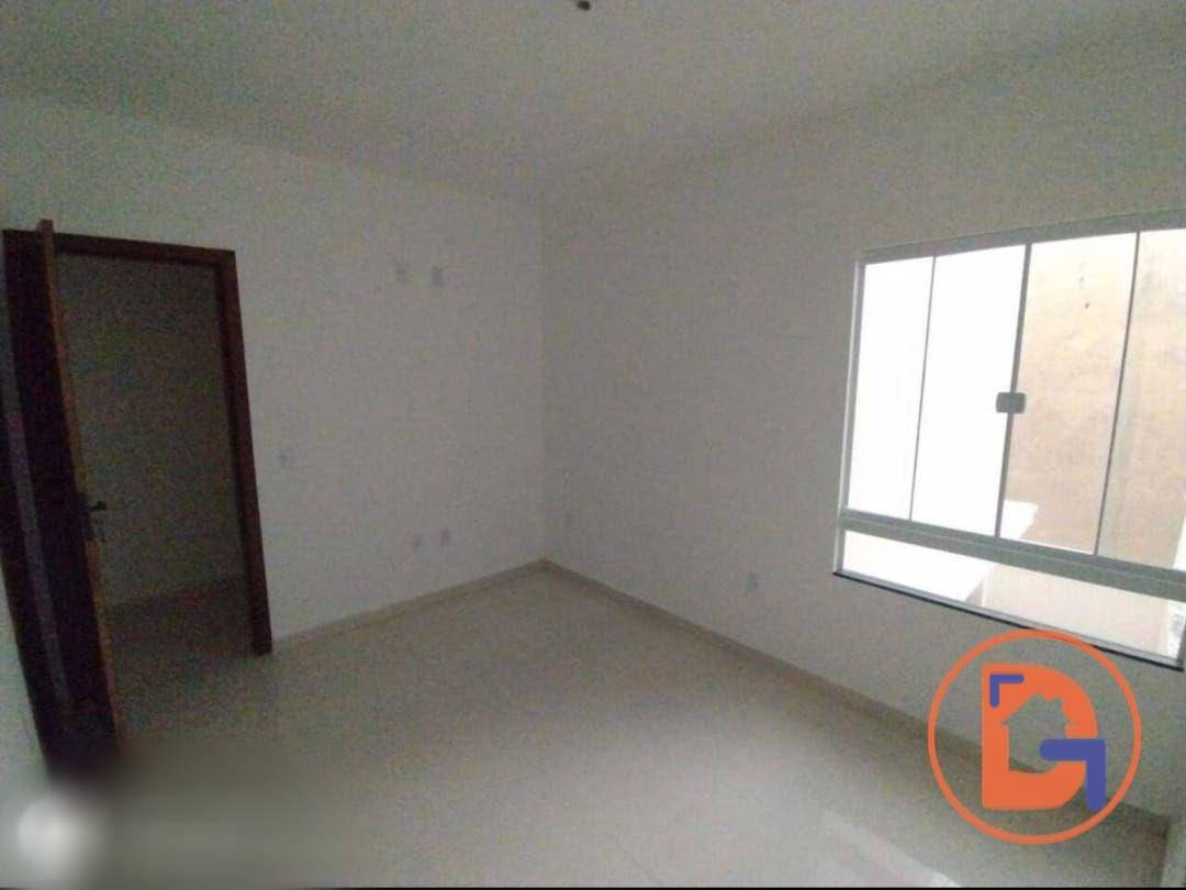 Casa à venda com 4 quartos, 180m² - Foto 17