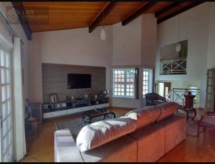 Casa, 3 quartos, 220 m² - Foto 1