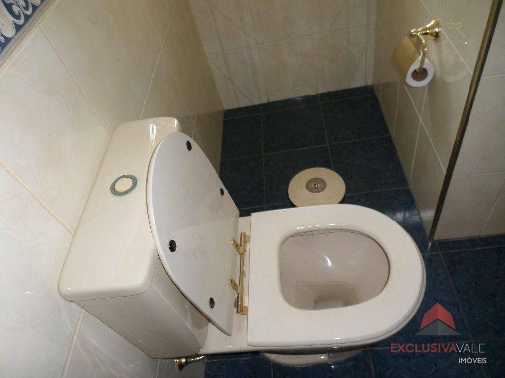 Casa à venda com 5 quartos, 162m² - Foto 15
