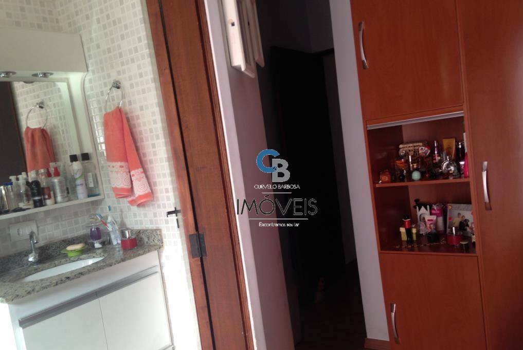 Sobrado à venda com 3 quartos, 192m² - Foto 2