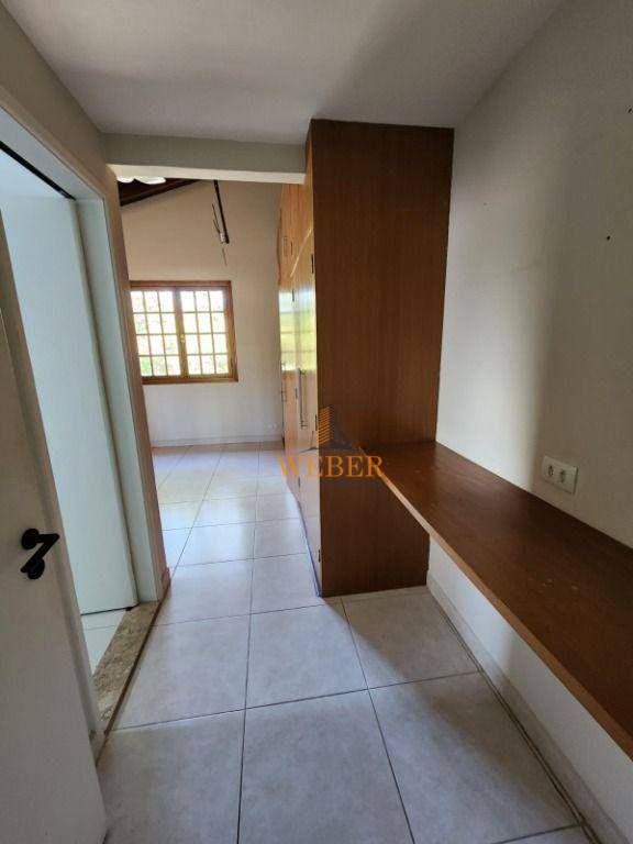 Sobrado à venda com 6 quartos, 240m² - Foto 26