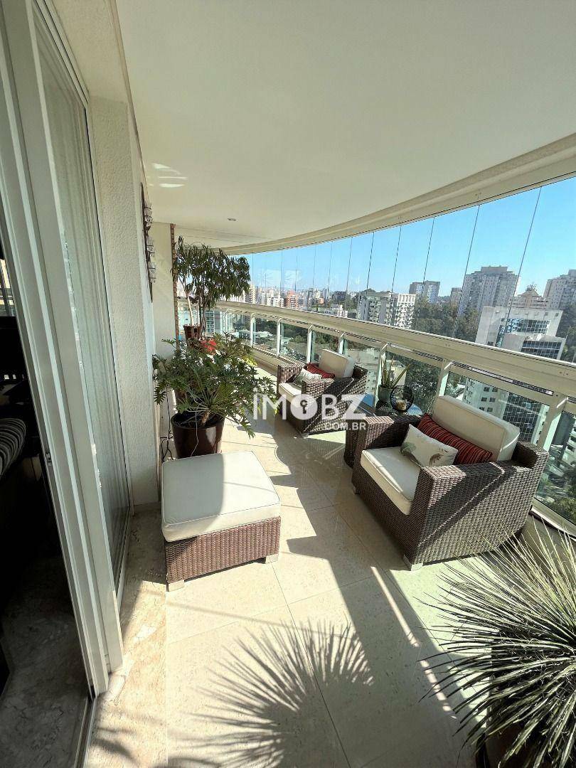 Apartamento à venda com 5 quartos, 260m² - Foto 4