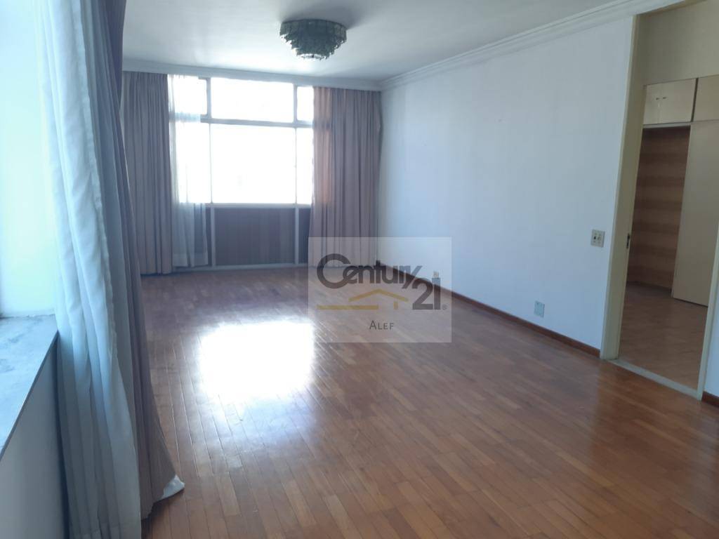 Apartamento à venda com 3 quartos, 176m² - Foto 2