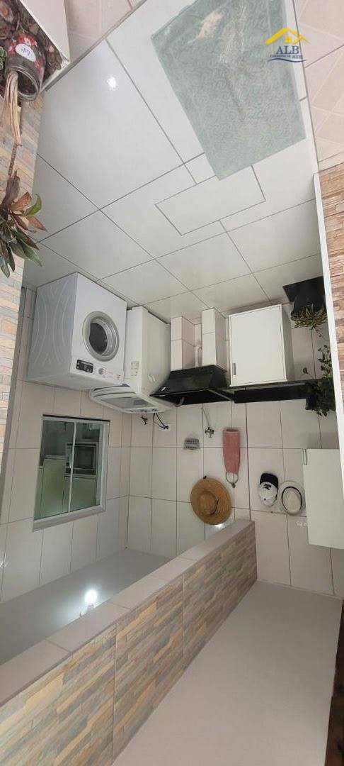 Casa à venda com 3 quartos, 100m² - Foto 17