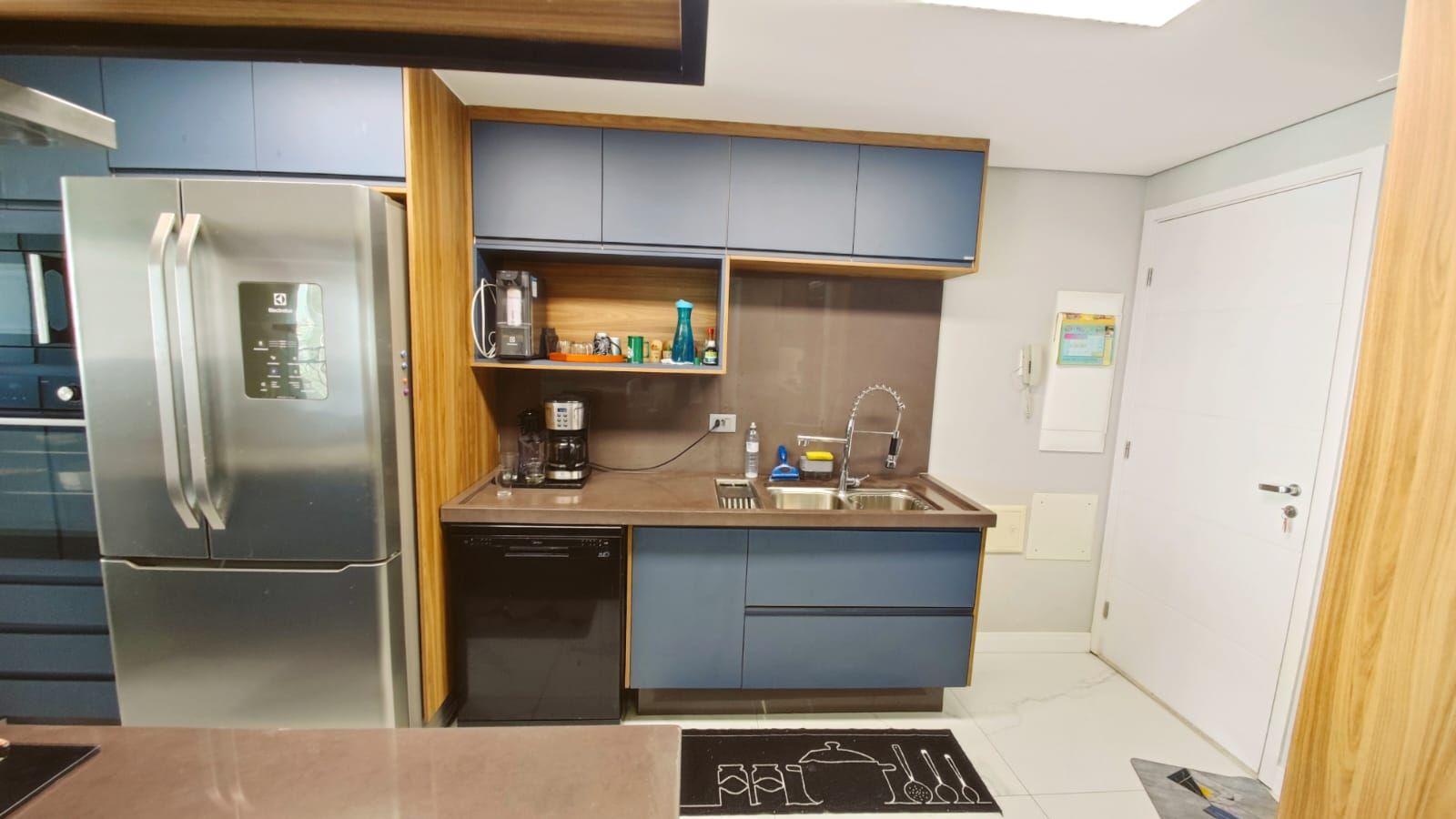 Apartamento à venda e aluguel com 3 quartos, 145m² - Foto 18