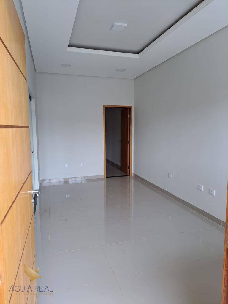 Casa à venda com 3 quartos, 90m² - Foto 2