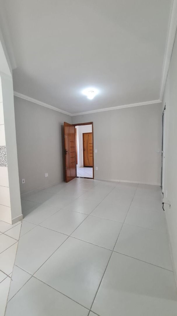 Apartamento à venda com 2 quartos, 50m² - Foto 4