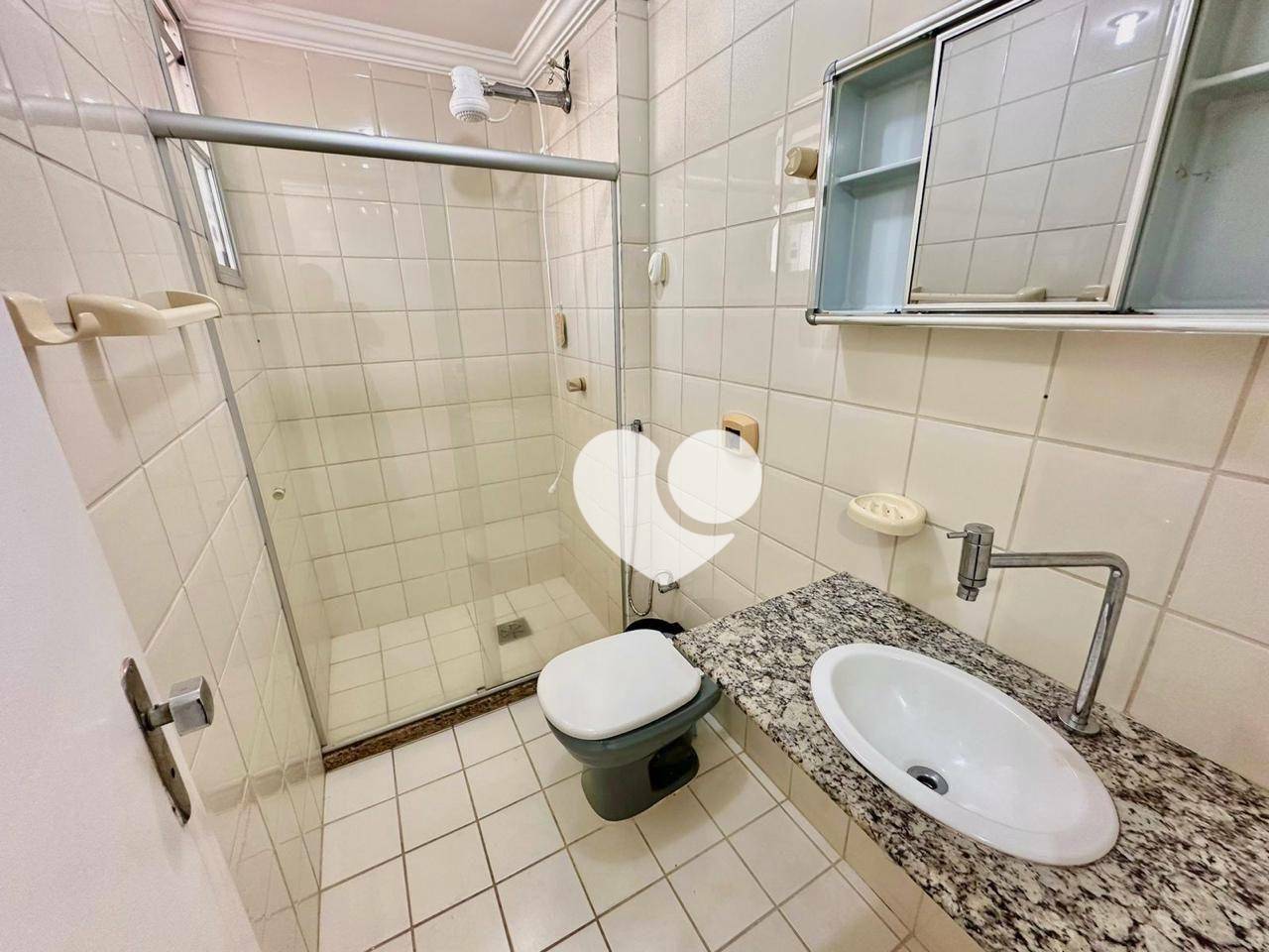 Apartamento à venda com 2 quartos, 70m² - Foto 8