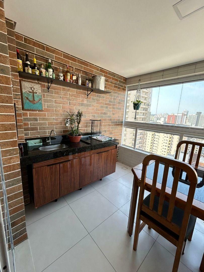 Apartamento à venda com 2 quartos, 70m² - Foto 4