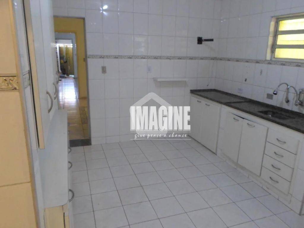 Sobrado à venda com 3 quartos, 250m² - Foto 18