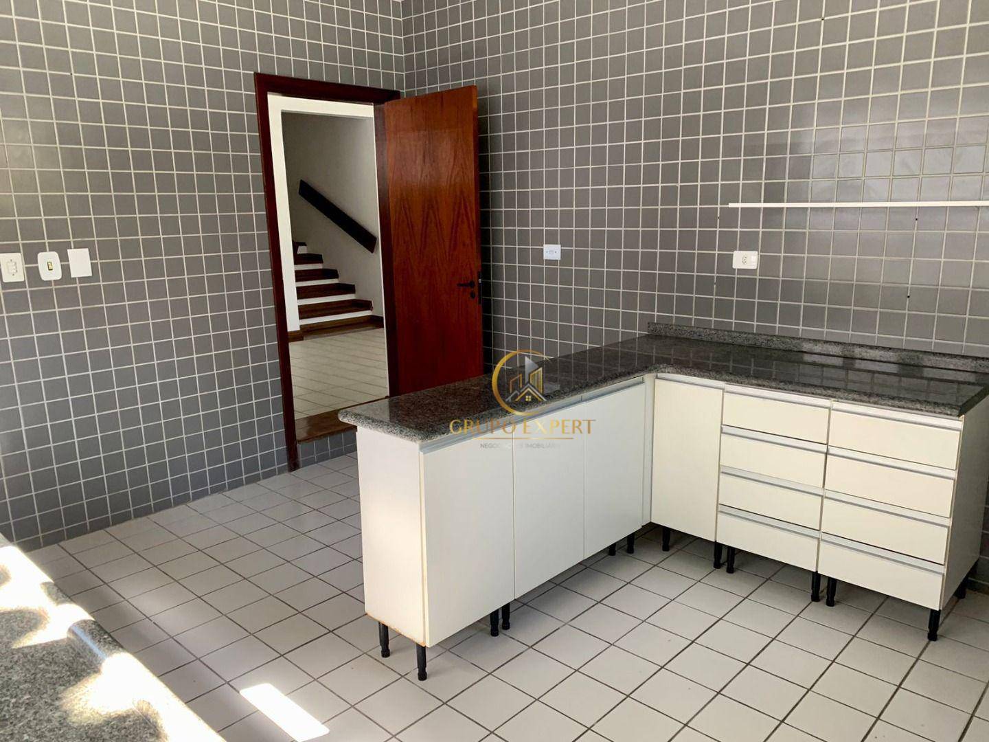 Sobrado à venda com 4 quartos, 210m² - Foto 11