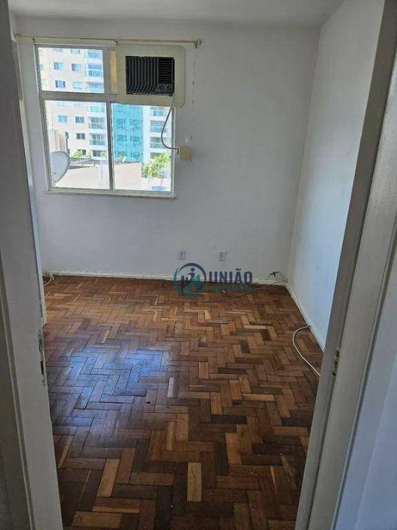 Apartamento à venda com 3 quartos, 98m² - Foto 10