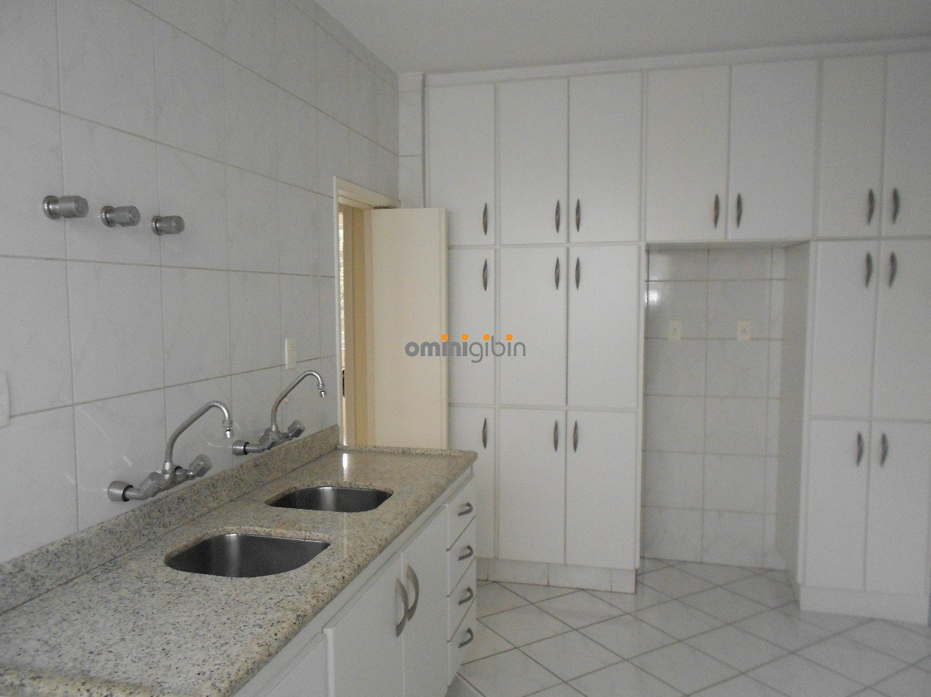 Apartamento à venda com 2 quartos, 90m² - Foto 4