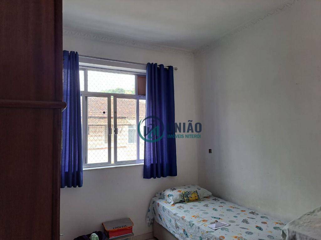 Apartamento à venda com 3 quartos, 80m² - Foto 4