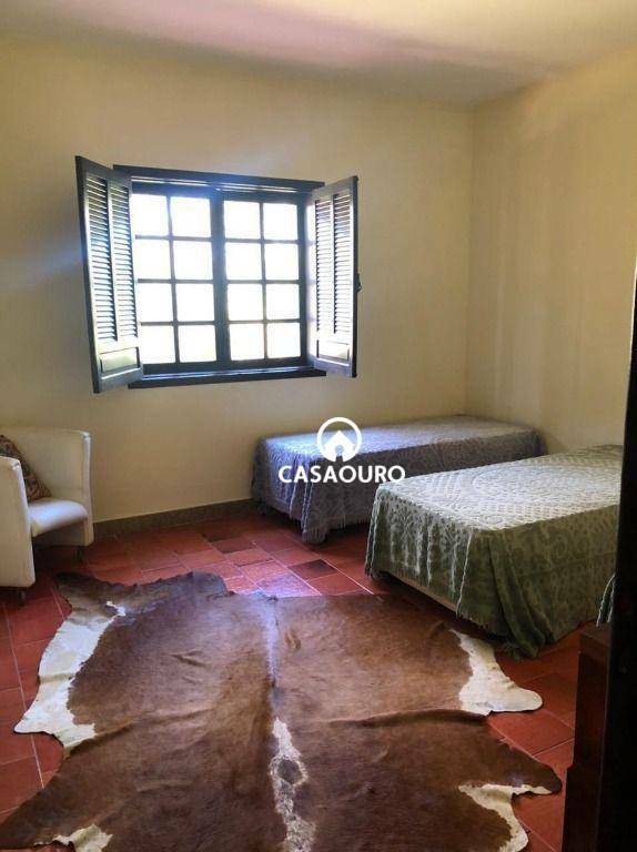 Chácara à venda com 7 quartos, 1000m² - Foto 13