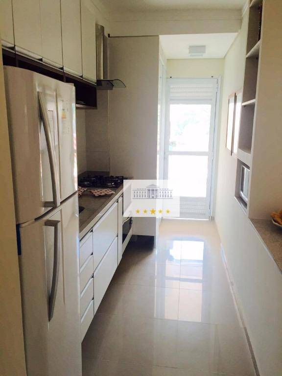 Apartamento à venda com 2 quartos, 84m² - Foto 2