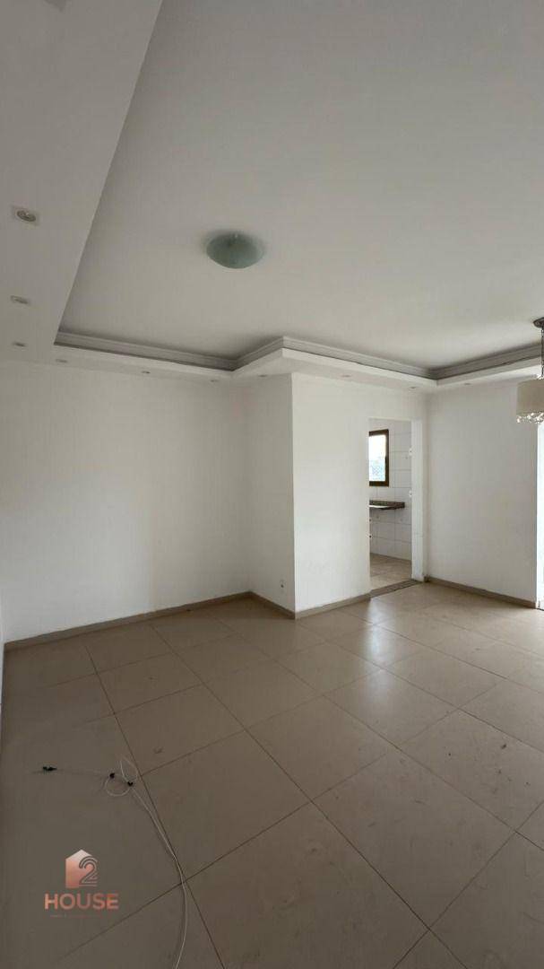 Apartamento para alugar com 2 quartos, 75m² - Foto 23