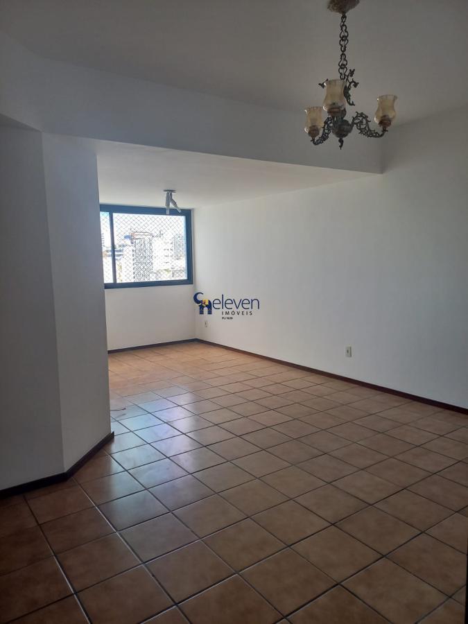 Apartamento à venda com 3 quartos - Foto 3