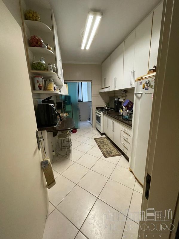 Apartamento à venda com 3 quartos, 132m² - Foto 15