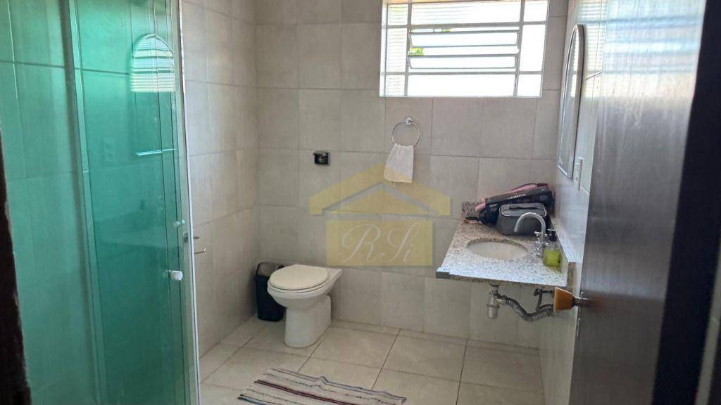 Sobrado à venda e aluguel com 3 quartos, 178m² - Foto 13