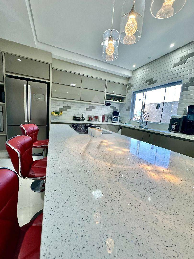 Casa à venda com 3 quartos, 180m² - Foto 28