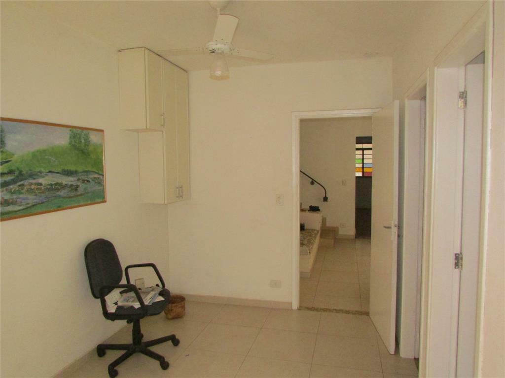 Casa à venda com 3 quartos, 236m² - Foto 12