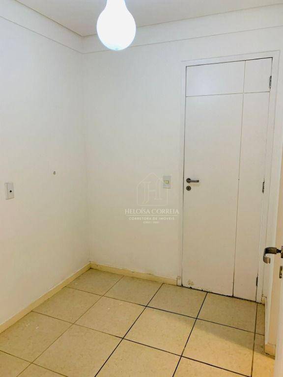 Apartamento para alugar com 4 quartos, 140m² - Foto 13